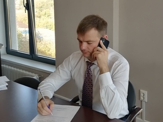 Алексей Шмелев поможет жителям многоквартирного дома разобраться в вопросе ремонта коммуникаций 